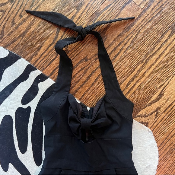 Betty Paige Black Halter Romper with Pockets - Picture 3 of 7